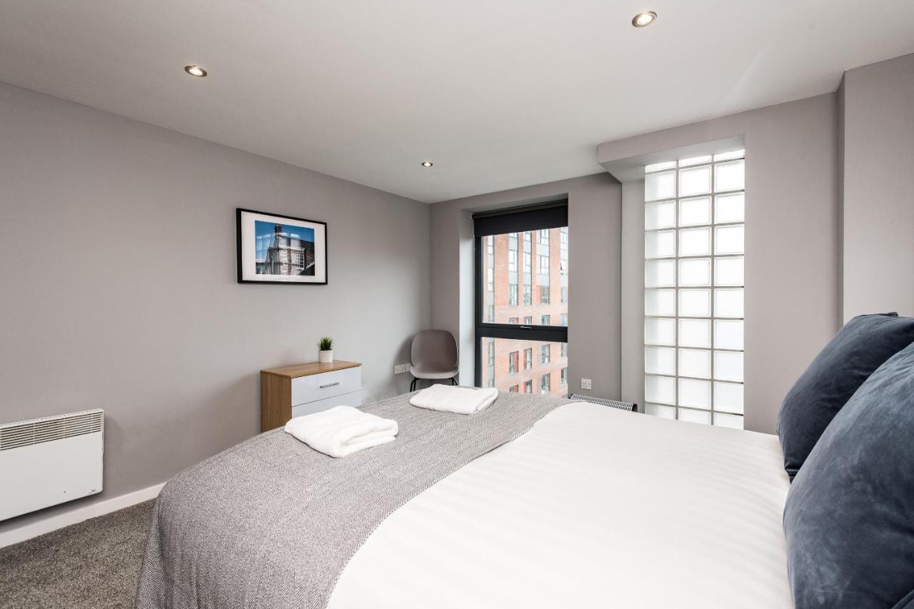 Host Apartments - Contemporary 3 Bed Apt With Balcony - Perfect For Long Stays Liverpool Exterior foto